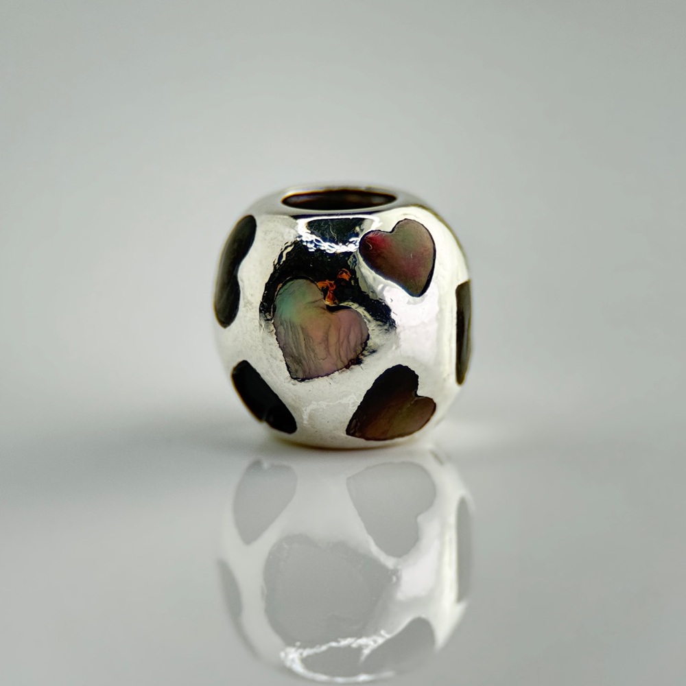 PANDORA Love Me Heart Charm 790398MPB 925 ALE Black Mother Of Pearl Retired Bead